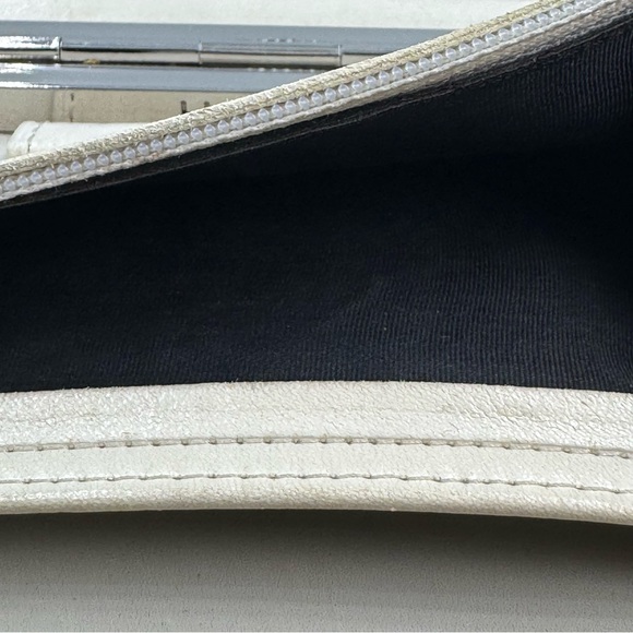 Abas White Crocodile Wallet Leather Snap Closure ID Holder
Clutch Wallet - Picture 12 of 14